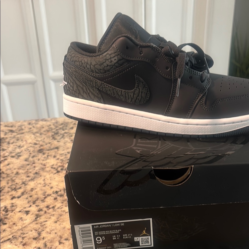 Nike Air Jordan Low Black Sneakers